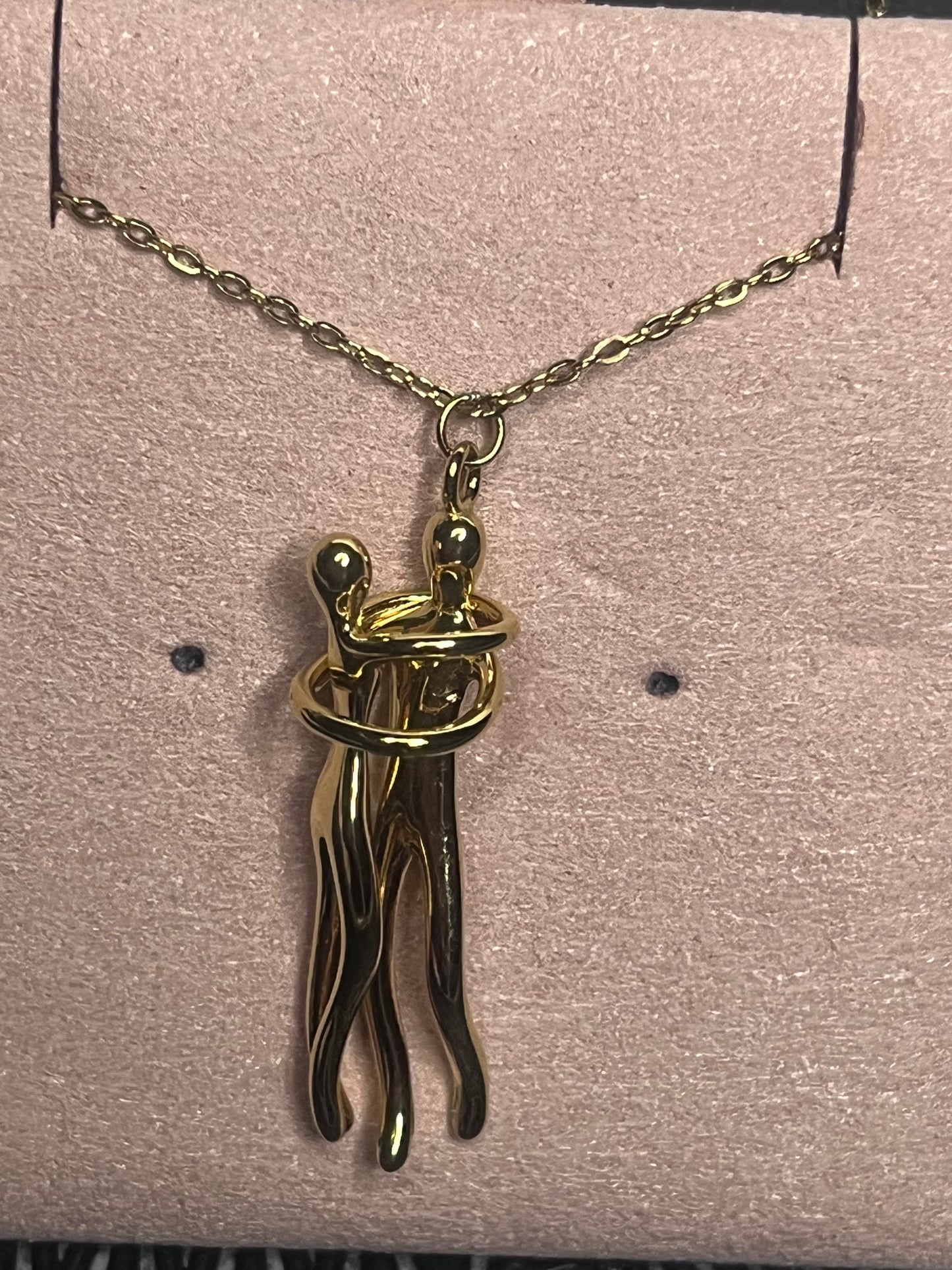 Collana “l’abbraccio infinito”