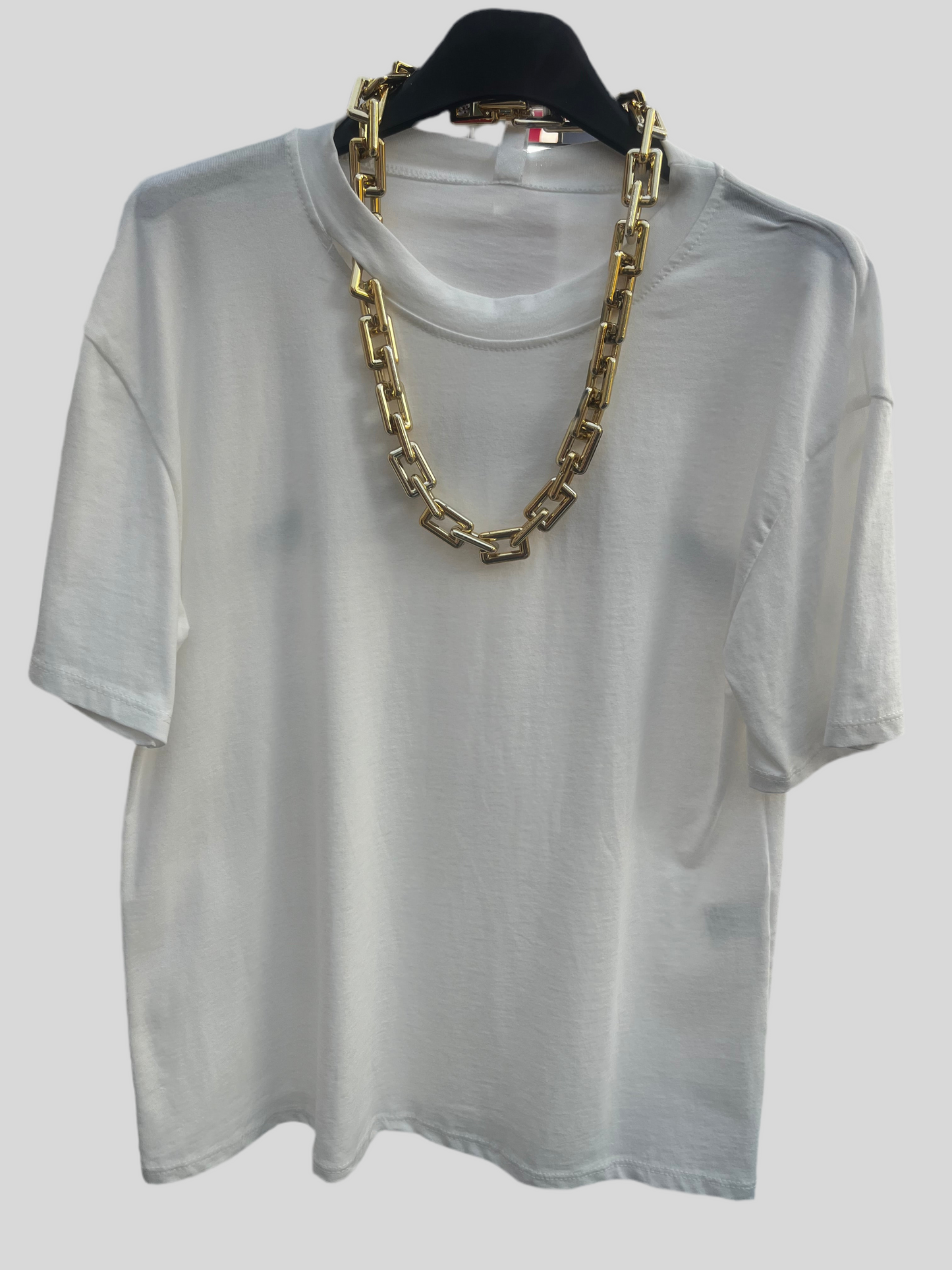 T-shirt con catena